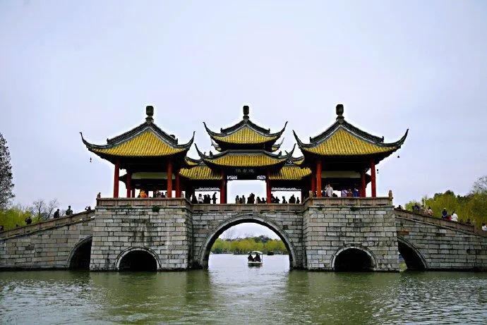 “天下三分明月夜，二分无赖是扬州”，扬州是一座怎么样的城市？