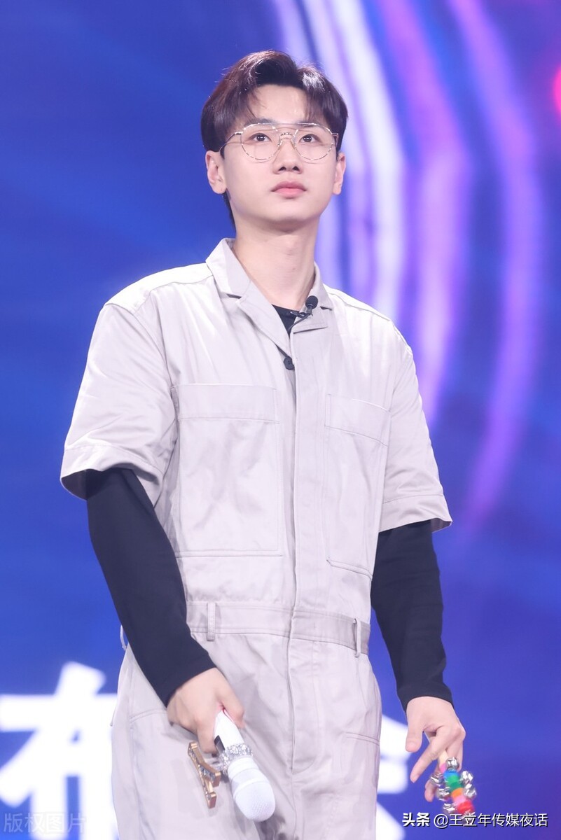 汪苏泷弗斯特专辑销量,汪苏泷微微一笑很倾城领奖现场