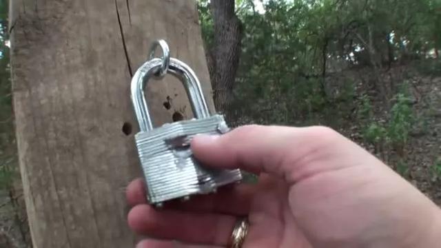 用枪开锁真的好吗,现实中能用手枪开锁吗