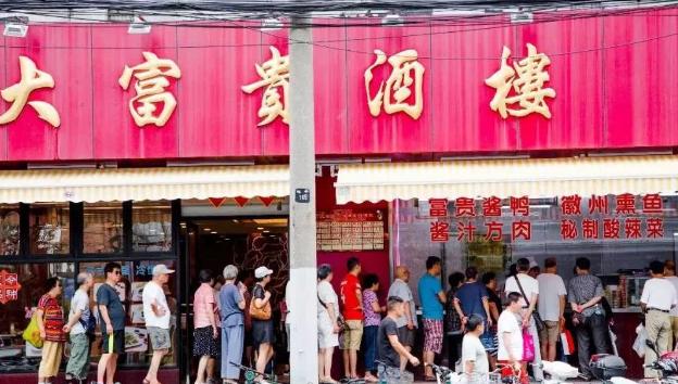 上海地铁站神奇的地方,上海2号线地铁美食广场