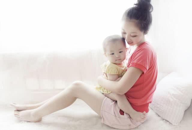 宝宝吃饱就睡正常吗,宝宝吃饱还可以奶睡吗