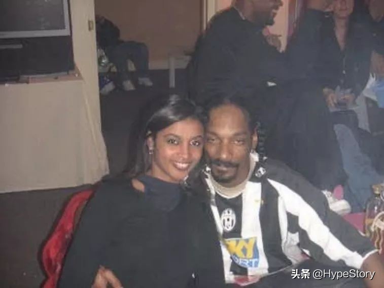 他是西海岸教父级的说唱歌手,也是足球圈最拽的球衣狂魔