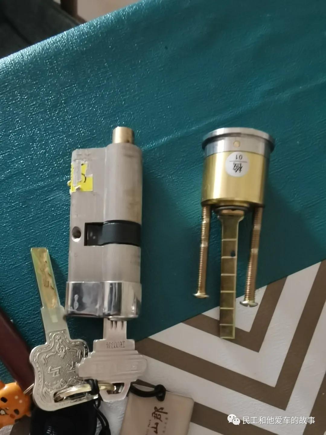 换个c级锁芯还有必要换防盗门吗,防盗门换锁芯有只拆一个螺丝的吗