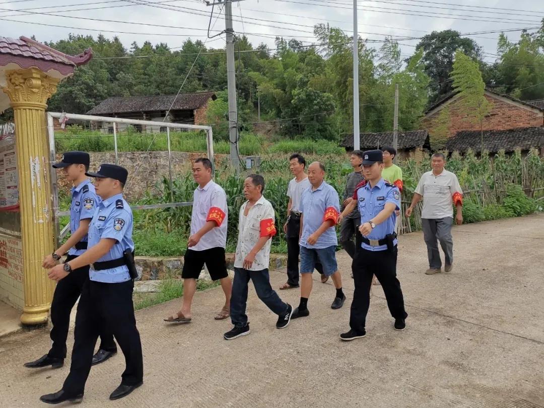 从“一村一辅警”“邵阳快警”到“宝庆大叔”，看邵阳治安的蝶变