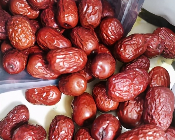 吃红枣核被卡住的概率是多少,误吞异物枣核的处理方法