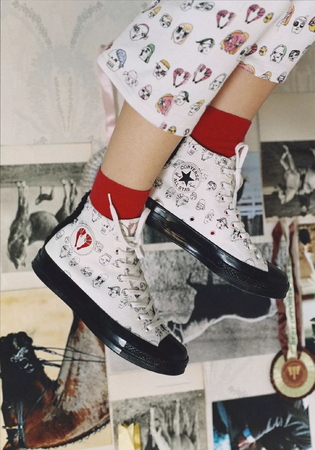 欧阳娜娜穿匡威经典款,匡威高帮帆布鞋欧阳娜娜