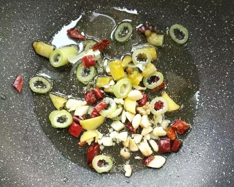 最好吃酸菜做法头条搜索,超级好吃的酸菜做法