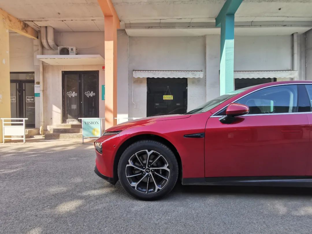 试驾小鹏p7什么感受,试驾小鹏P7纯电