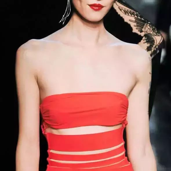 男性肩宽好看还是肩窄好看,男人肩宽好看还是肩窄好看