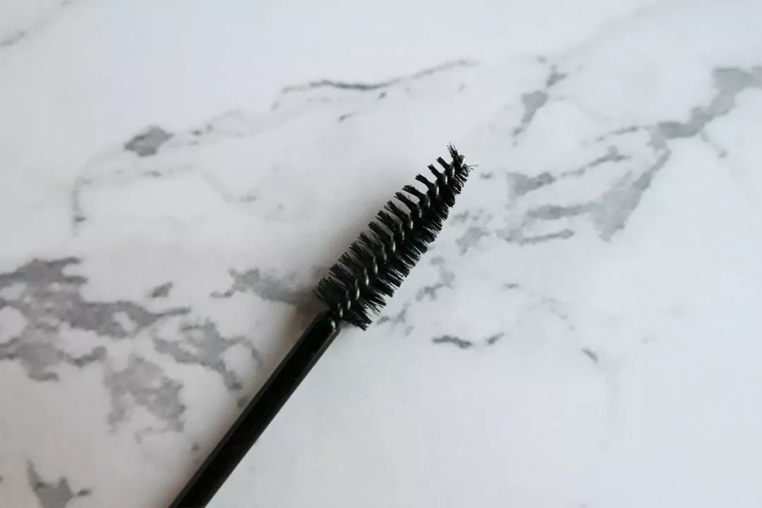 如何拥有又长又浓密的睫毛,学会这几招让你越来越美