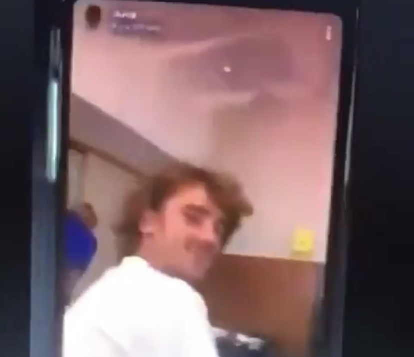 登贝莱对巴萨到底有什么不满,登贝莱接近与巴萨降薪续约