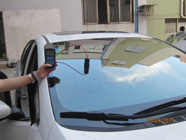 交警提醒：新车贴膜需注意！一旦贴了这2种膜，年检很可能过不了