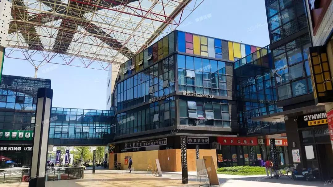 烂尾十几年楼盘终于倒下来,烂尾了这么多年的房子终于拿证了