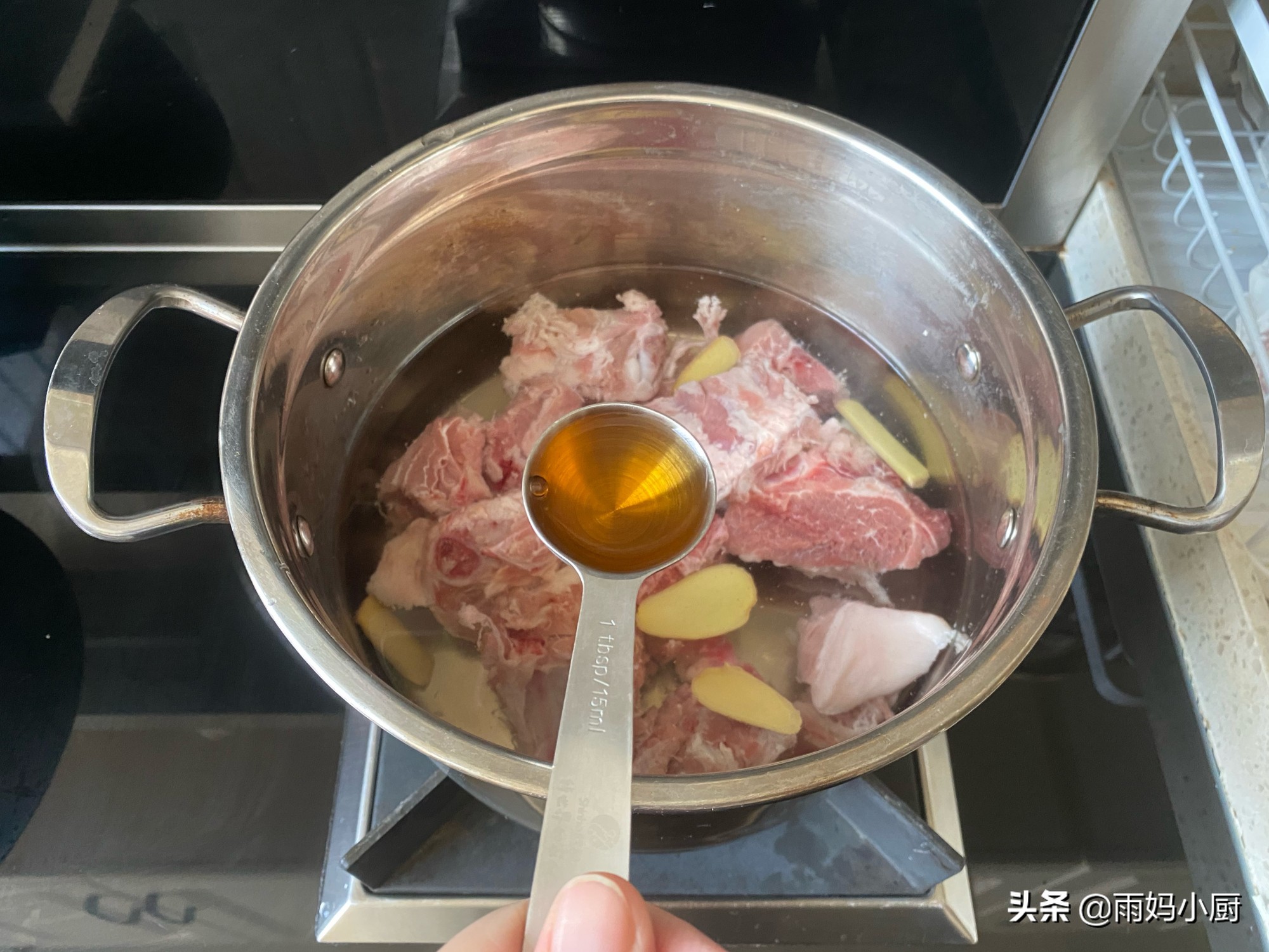 海带结煲排骨汤的做法大全,海带结炖排骨汤怎么炖最好喝