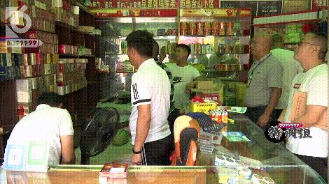 店老板卖假烟被发现态度嚣张,店主卖假烟还十分嚣张