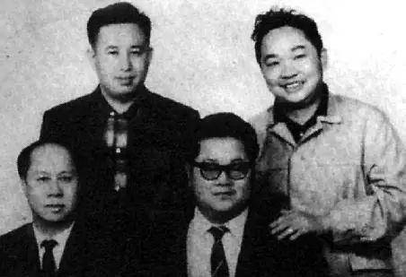 古龙情史江湖故事,古龙所经历的感情历程