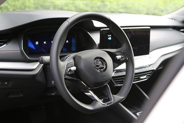 明锐pro底盘和亚洲狮底盘,比亚洲狮性价比高的车