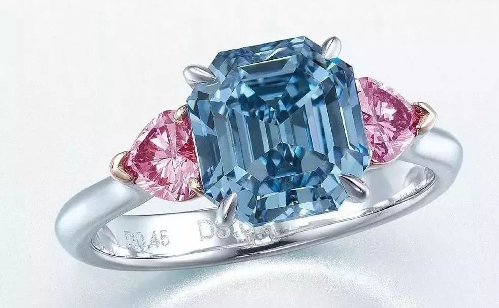 彩钻里的宇宙......