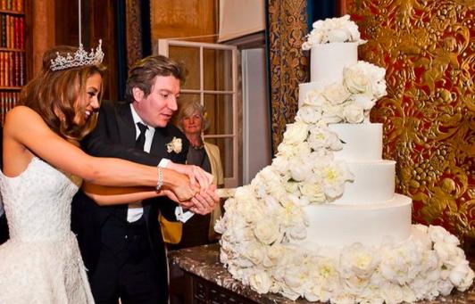 非洲巨富私生女嫁英国帅侯爵，却被婆婆嫌糟蹋400年血脉？