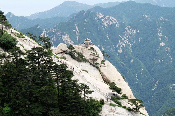 西岳华山五峰风景,华山一日游西安出发路线推荐
