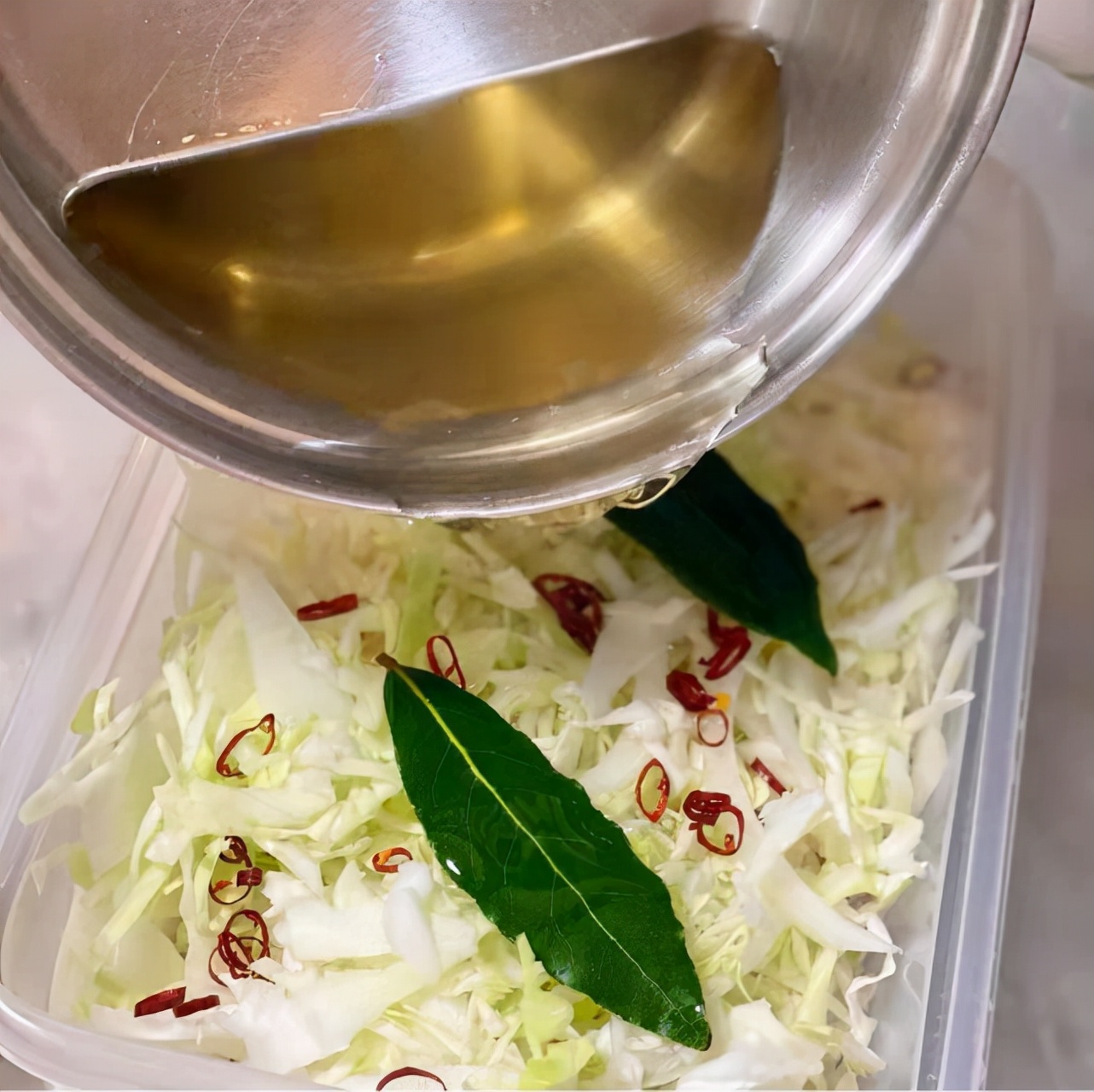 日本女生减脂吃圆白菜,日本美女减肥餐