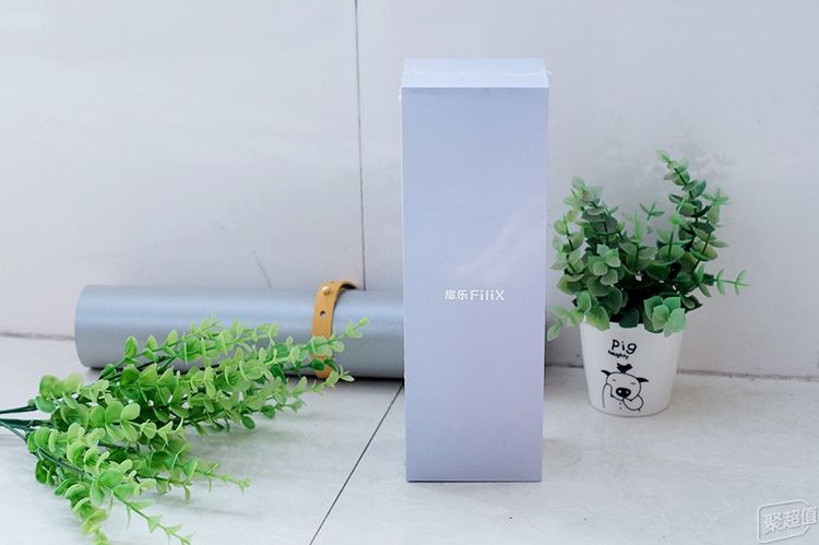 护龈深层清洁纳米抗菌软毛牙刷,清洁力好噪音小的电动牙刷