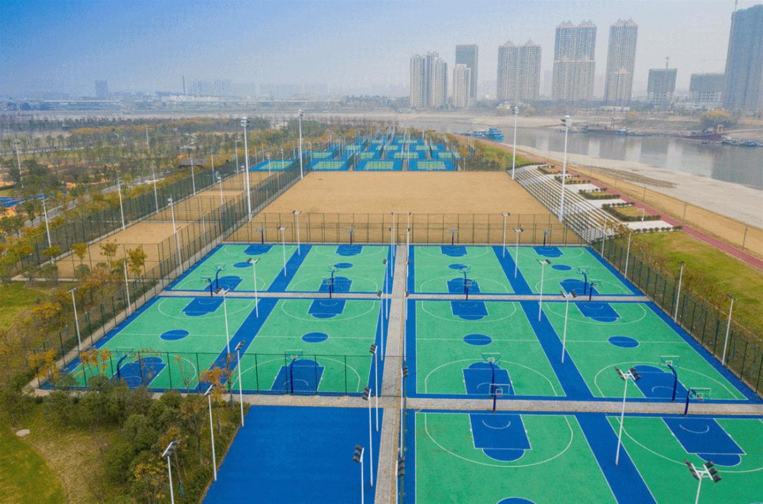 王霜足球的抖音,蹭热点足球