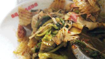 冒菜和麻辣烫有何不同,冒菜和麻辣烫的区别在哪