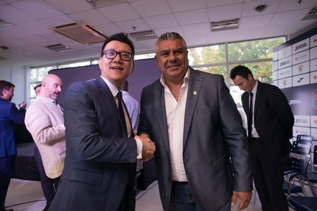 阿圭罗联手梅西,阿根廷妖星闪耀梅西阿圭罗