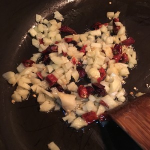 「绝味鸭掌」名门泽佳315网：追剧必备在家做出超级美味