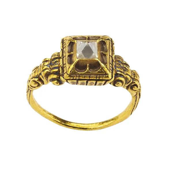 珍珠当牙签，红宝石镶圣经，还是Gucci和香奈儿的灵感缪斯