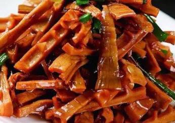 北京大叔油焖春笋,东北大厨春笋炖排骨