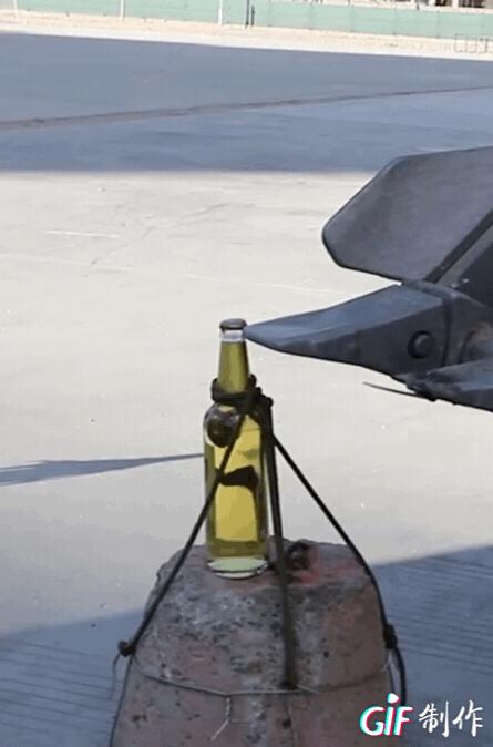 痴迷挖掘机的小男孩,为什么小男孩都喜欢挖掘机