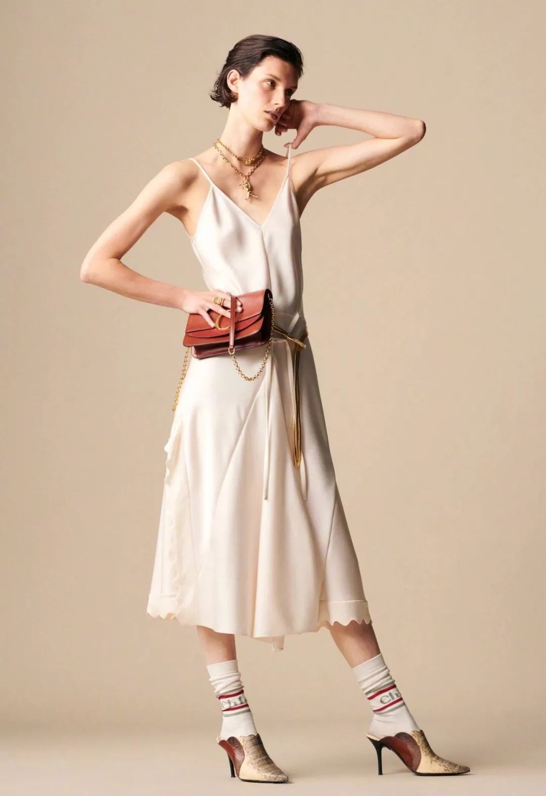 真丝面料穿起来的效果就是不一样,真丝面料哪种好一点