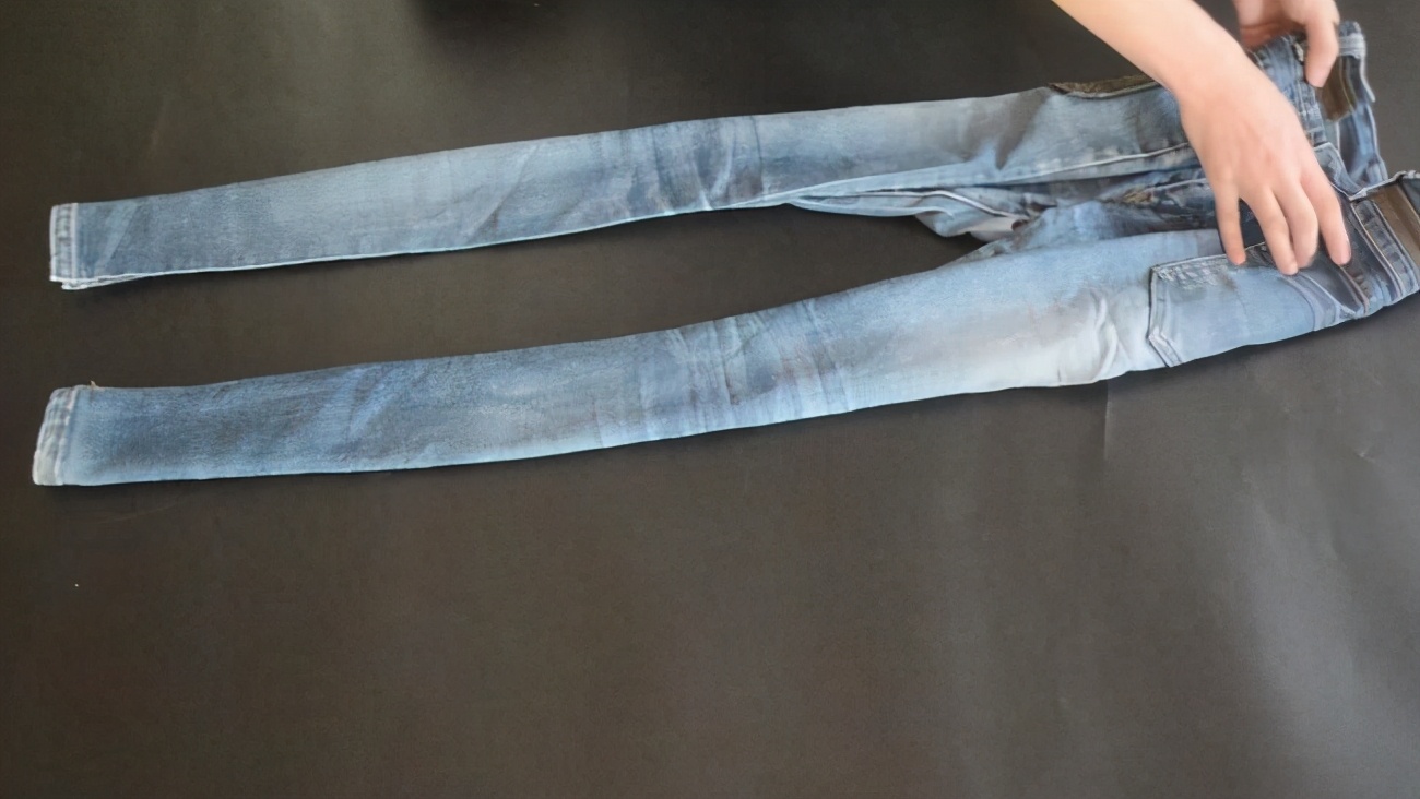 衣服太多怎么收纳女士裤子,怎么收纳裤子最简单的方法