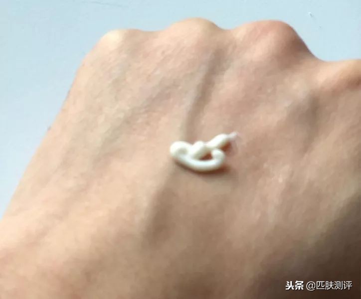 平价又好用的美白淡斑精华,平价美白精华测评视频