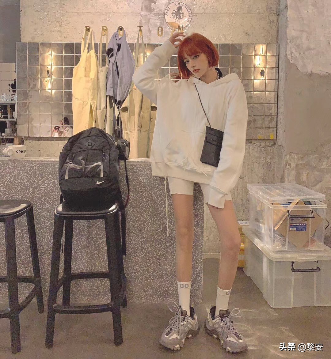 林允穿什么鞋好看,林允同款古驰运动鞋