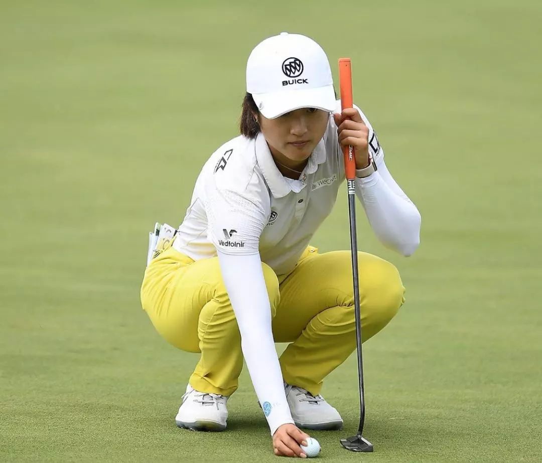 冯珊珊登顶高坛世界第一,点评冯珊珊夺得九个冠军