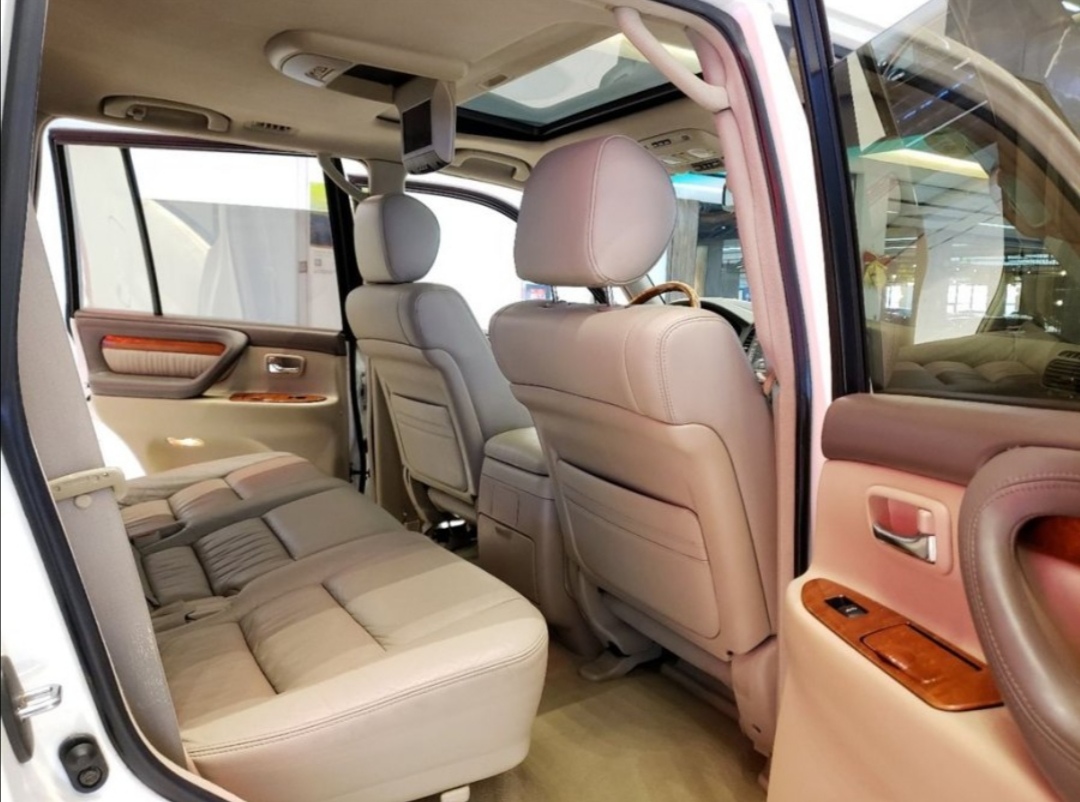 丰田陆巡对比沃尔沃xc60,丰田陆巡和雷克萨斯570哪个好