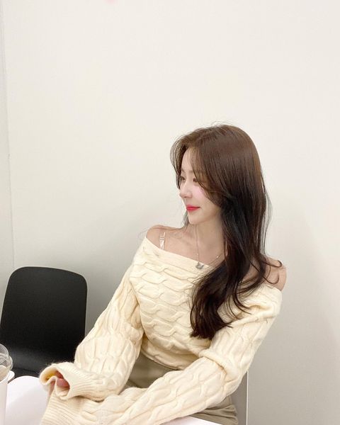 肩宽脖子短怎么穿衣服才好看呢,肩宽脖子短怎么穿裙子