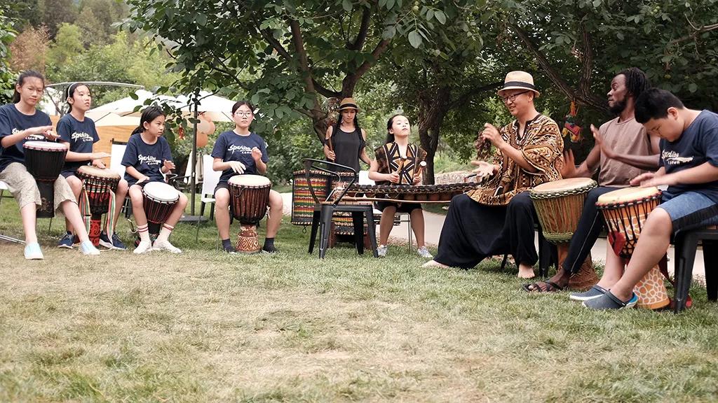 白鹭湾生活艺术节|音乐季、默剧、花式篮球秀、街头艺术、中秋邻里宴……来吧，跟着艺术走