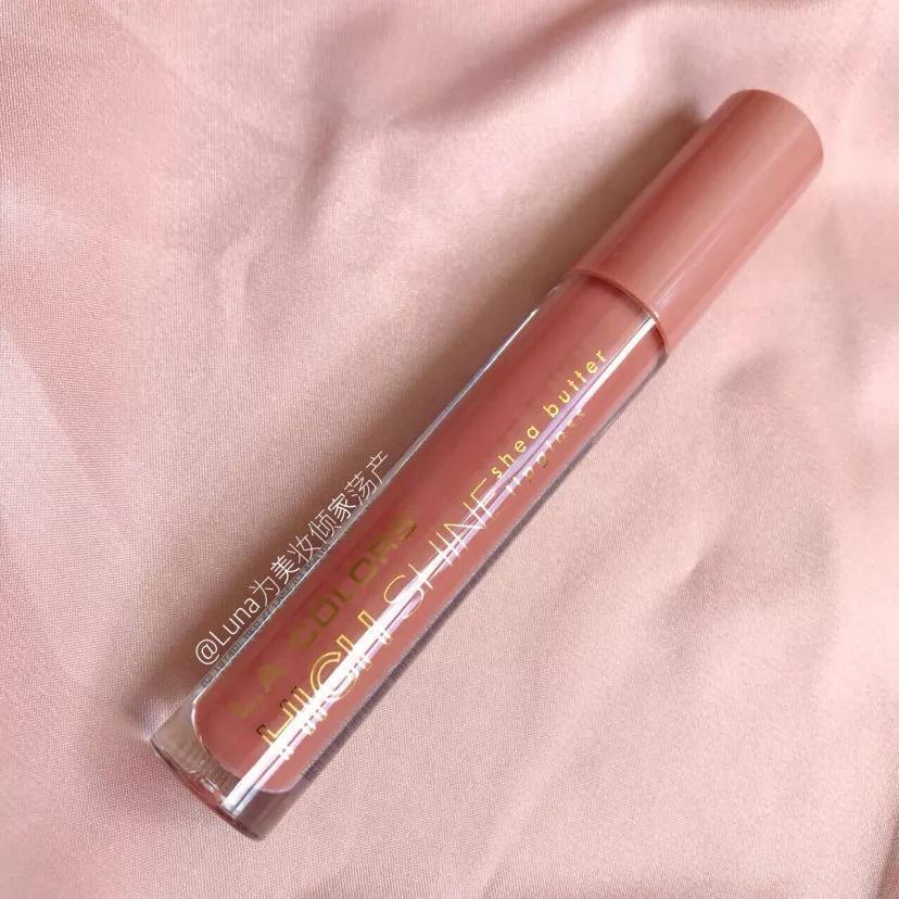 快买了这只口红来人间水蜜桃学院报道！