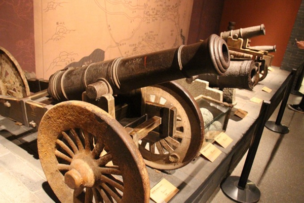 水浒传里为什么有火炮,水浒中的十大重兵器