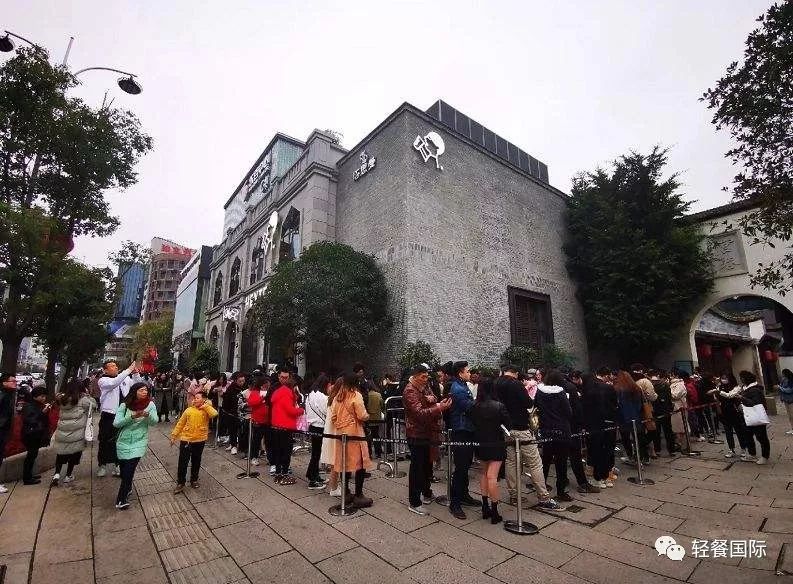 奶茶店如何打造网红产品,奶茶店里该如何正确的来营销奶茶