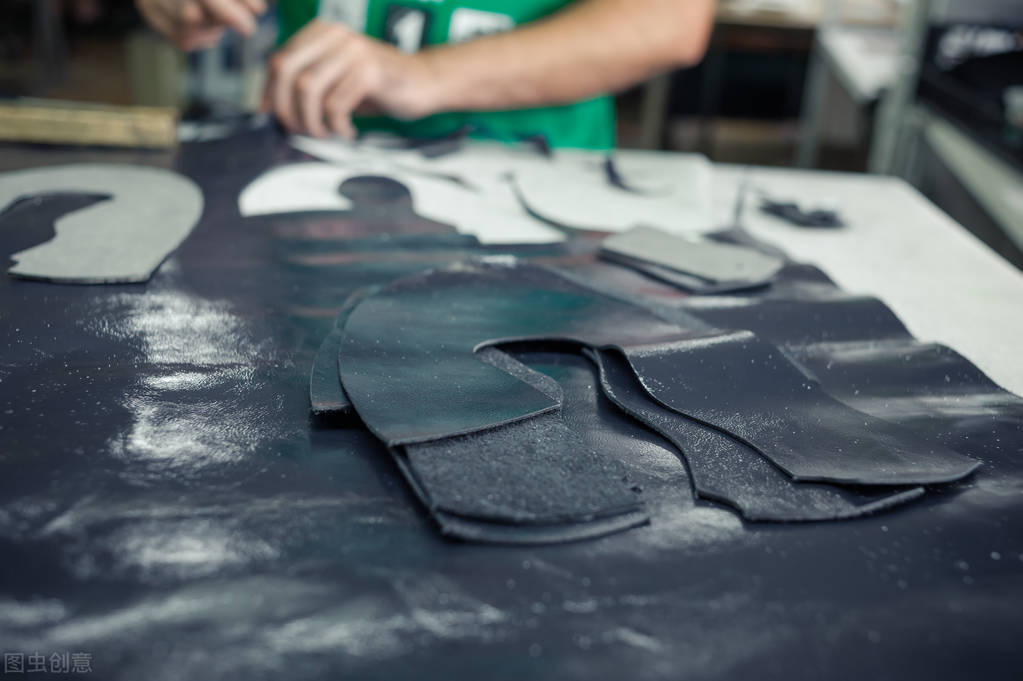 神秘的鞋王：超越郭台铭成为台湾省首富，为耐克匡威代工