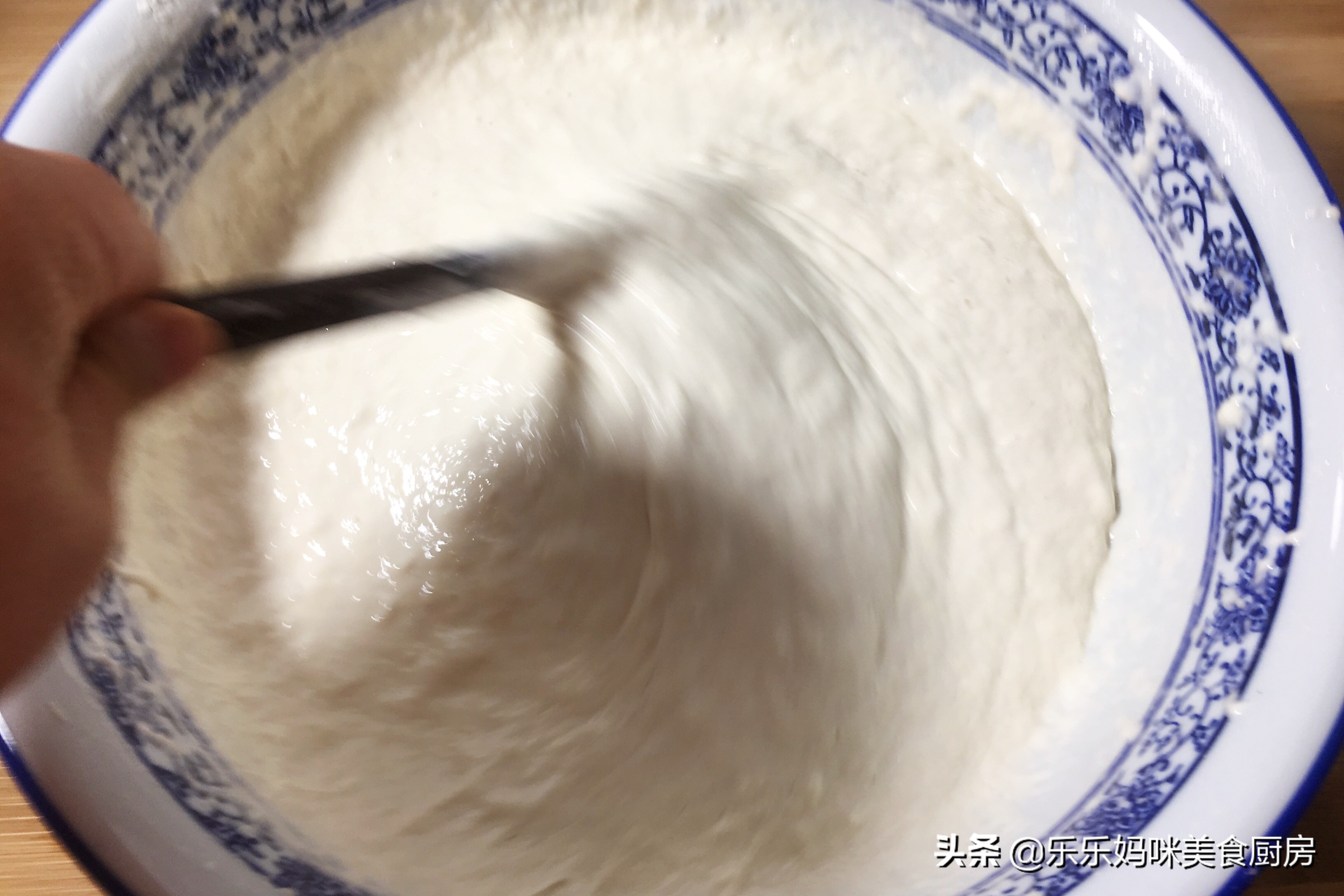 在家蒸凉皮揭不下来怎么回事,为什么自己蒸凉皮会开裂