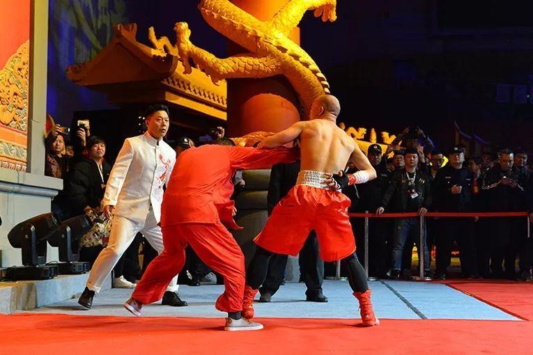 奇门算命骗局揭秘视频,奇门遁甲算命实例