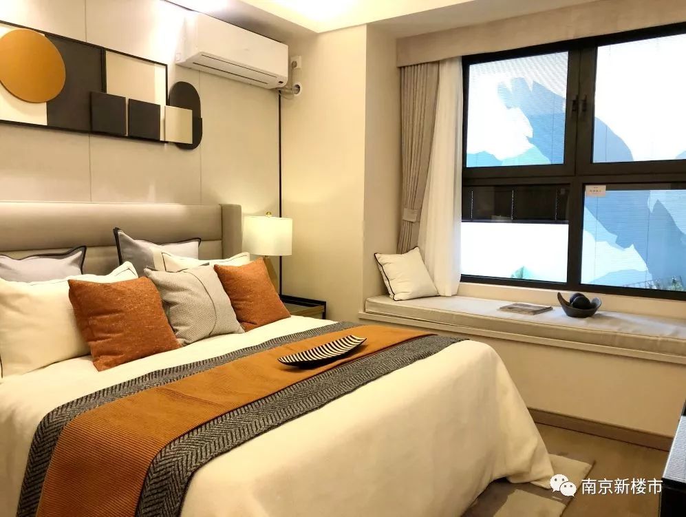 南京首付68w地铁口别墅,南京岔路口180万精装三房