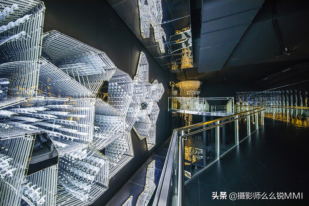 施华洛世奇人造水晶为什么那么贵,施华洛世奇水晶是天然水晶