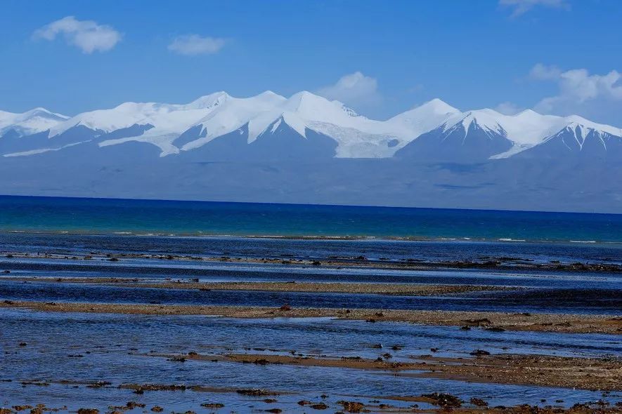 哈拉湖秘境,哈拉湖无人区游玩攻略